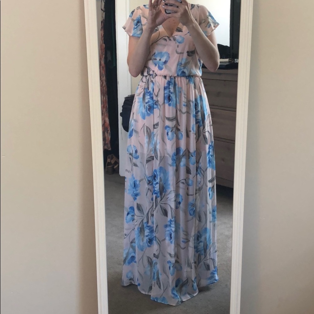 Lulu’s Pink Floral Maxi Dress - Size XS